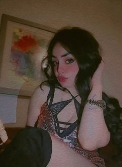 Kamar - escort in Beirut Photo 3 of 4