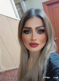 Kamar - escort in Beirut Photo 5 of 8