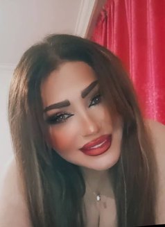 Kamar - escort in Beirut Photo 7 of 8