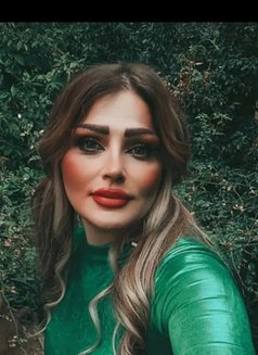 Kamar - escort in Beirut Photo 8 of 8