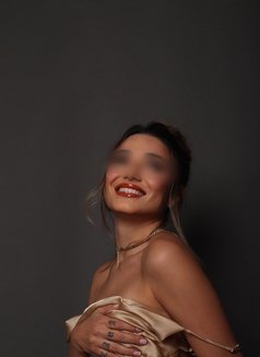 Kamila - escort in Seoul Photo 12 of 16