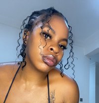 Kamila - puta in Accra