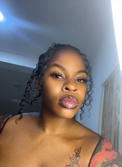 Kamila - escort in Accra Photo 2 of 6