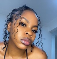 Kamila - puta in Accra