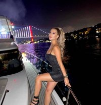 Kamila - escort in Tokyo