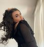Kamilla - Transsexual escort in Riyadh Photo 7 of 9