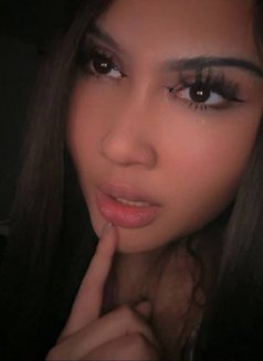 Kamilla - escort in Al Manama Photo 1 of 15