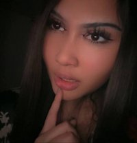 Kamilla - escort in Al Manama Photo 1 of 15