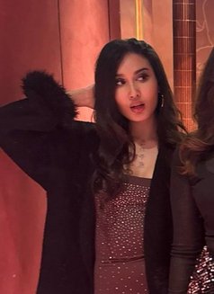 Kamilla - escort in Al Manama Photo 3 of 15