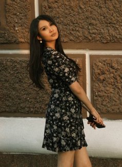 Kamilla - escort in Al Manama Photo 8 of 15