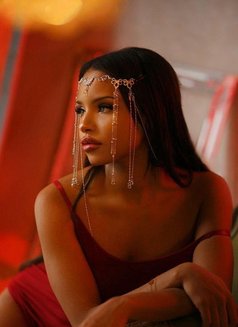 Kamilla - escort in Hong Kong Photo 12 of 12