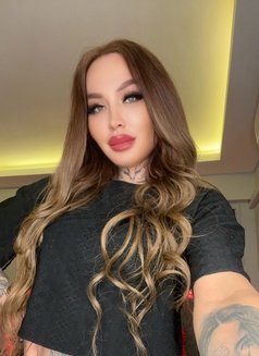 Kamilla Russia - Transsexual escort in İstanbul Photo 2 of 14