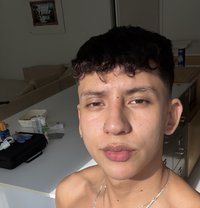 Kamilo Col - Male escort in Dubai