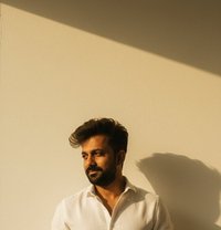 Kamm - Acompañantes masculino in Ahmedabad