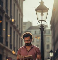 Kamm - Acompañantes masculino in Ahmedabad