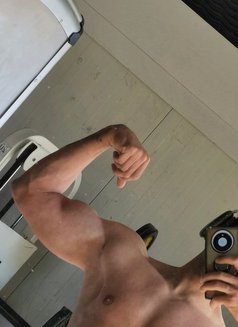 Kamran Haider - Male escort in Lahore Photo 3 of 4