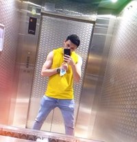 Kamran - Male escort in Dubai