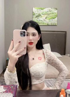 Kamy - puta in Doha Photo 1 of 4