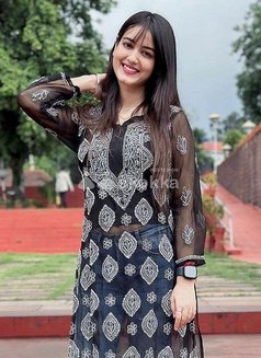 Kamya - puta in Gurgaon Photo 1 of 7