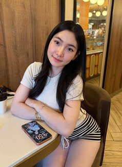 Kanaya - puta in Jakarta Photo 2 of 3