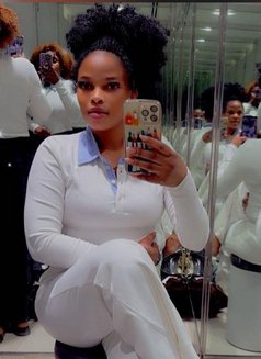 Kandy - puta in Noida Photo 3 of 7