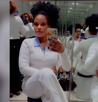 Kandy - escort in Noida