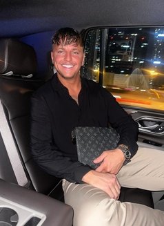 Kane - Male escort in Dubai Photo 3 of 4