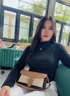 Kania Massage - masseuse in Surabaya Photo 1 of 4