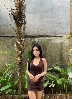 Gadis remaja Kania - escort agency in Bali Photo 5 of 9