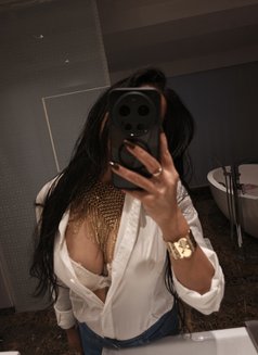 Kanika Arora - escort in Hyderabad Photo 1 of 3