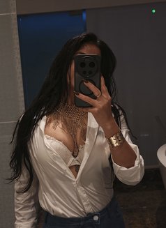 Kanika Arora - escort in Hyderabad Photo 4 of 21