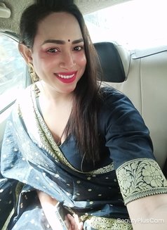 Kanika big active dick - Transsexual escort in Hyderabad Photo 14 of 28