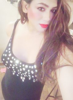 Kanika big dick only cam show - Acompañantes transexual in Mumbai Photo 26 of 29