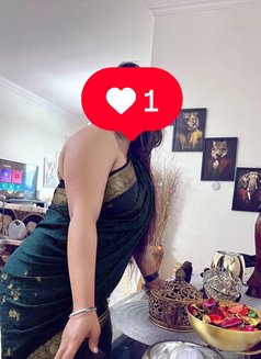 Kanika ray - escort in New Delhi Photo 12 of 14