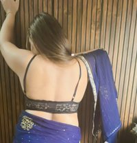 Kanika ray - escort in New Delhi Photo 8 of 10