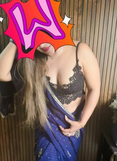 Kanika ray - puta in New Delhi Photo 11 of 12