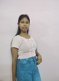 Kanika Singh - escort in Mumbai Photo 3 of 8