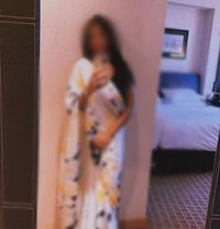 Independent Girl Real Meet Cum NEHA - puta in Singapore