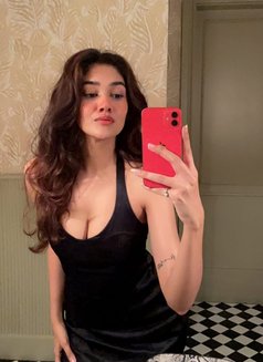 Kanishka - escort in Ahmedabad Photo 2 of 3