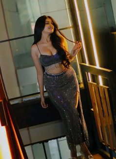 Kanishka - escort in Mumbai Photo 1 of 3