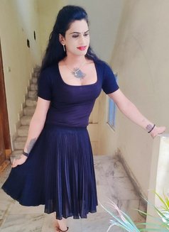 Kanishka - Transsexual escort in Hyderabad Photo 2 of 4