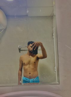 Kanishka Perera - Acompañantes masculino in Dubai Photo 4 of 4