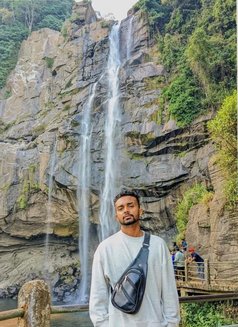 Kanishka Perera - Male escort in Sharjah Photo 3 of 3