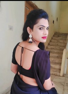 Kanishkanaidu - Transsexual escort in Hyderabad Photo 2 of 3