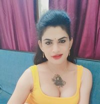 Kanishkanaidu - Transsexual escort in Hyderabad