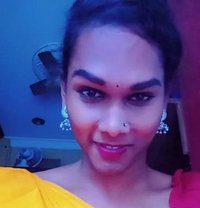 Kannasilky - Acompañantes transexual in Hyderabad