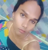 Kannasilky - Acompañantes transexual in Hyderabad