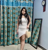 Anushka Escort Service - Agencia de putas in Kanpur