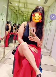 Kanu Genuine Queen Real Meet & Cam Show - puta in Bangalore Photo 3 of 3