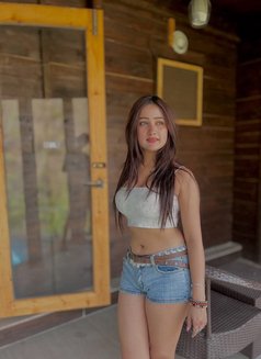 Kanya - escort in Bangkok Photo 3 of 4